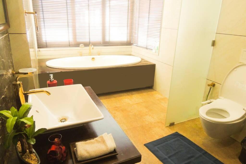 Ochre Villa- Luxury Property In Assagaon / Vagator Extérieur photo